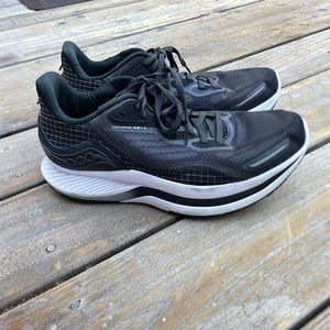 Saucony Endorphin Shift 2 size 10 women’s running shoe